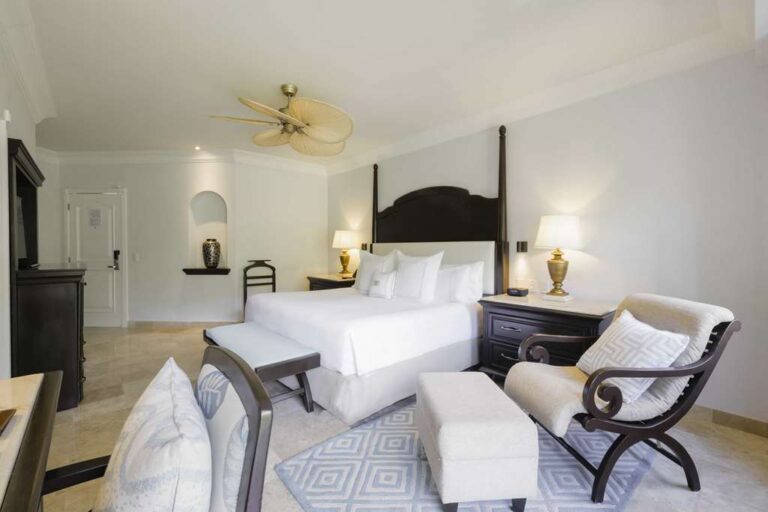 Luxury Room Hideaway