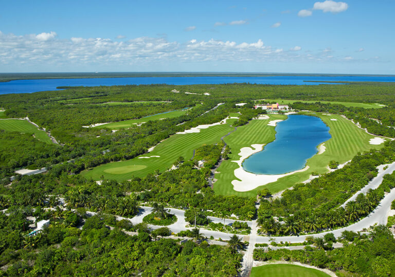 SECPM_EXT_PlayMujeresGolfClub_Aerial_1A