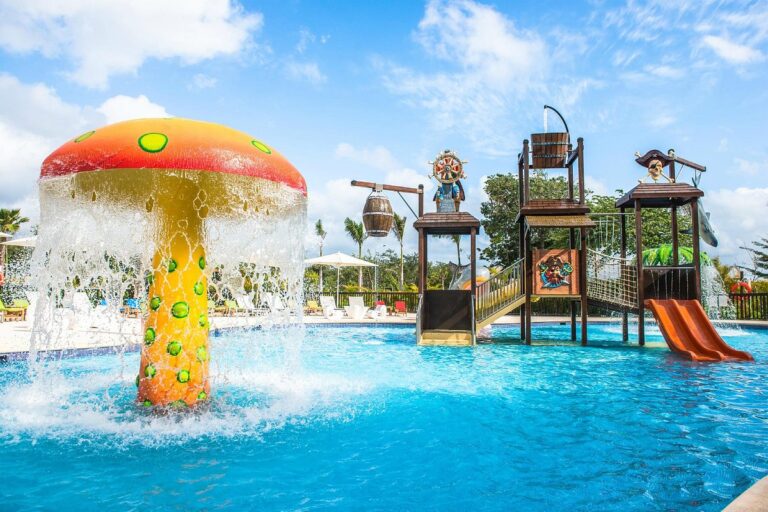family-club-at-grand